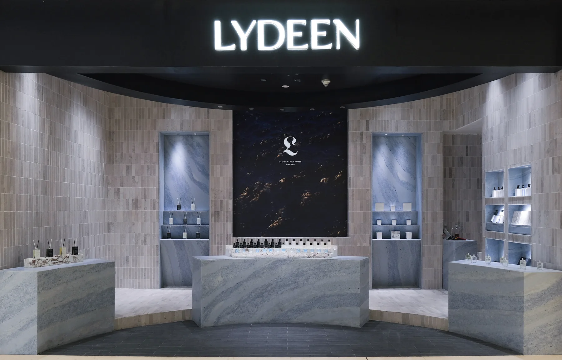 LYDEEN boutique in Shenzhen Bay